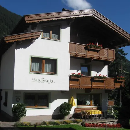 Δωμάτια σε οικογενειακή κατοικία Haus Sonja *